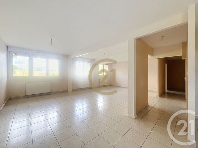 Appartement F4 à vendre - 4 pièces - 105.8 m2 - LURE - 70 - FRANCHE-COMTE - Century 21 Gsm Immo
