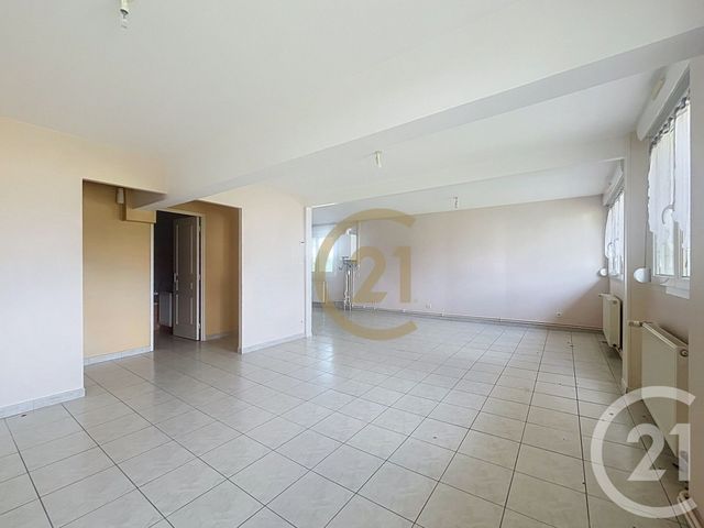 Appartement F4 à vendre - 4 pièces - 105.8 m2 - LURE - 70 - FRANCHE-COMTE - Century 21 Gsm Immo