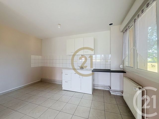 Appartement F4 à vendre - 4 pièces - 105.8 m2 - LURE - 70 - FRANCHE-COMTE - Century 21 Gsm Immo