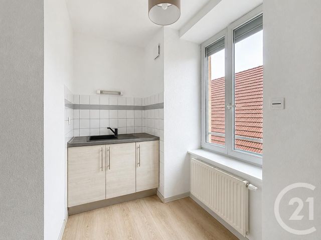 Appartement F2 à louer - 2 pièces - 45.0 m2 - LURE - 70 - FRANCHE-COMTE - Century 21 Gsm Immo