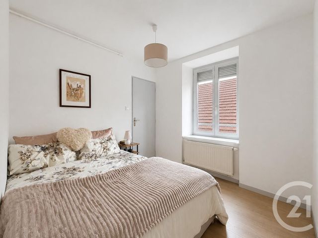 Appartement F2 à louer - 2 pièces - 45.0 m2 - LURE - 70 - FRANCHE-COMTE - Century 21 Gsm Immo
