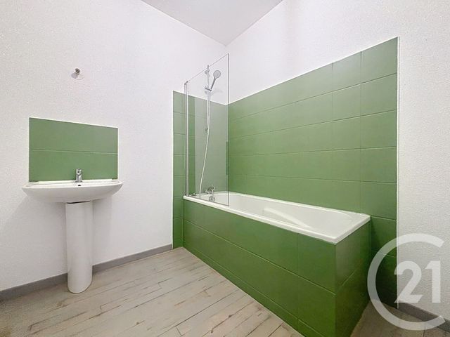 Appartement F2 à louer - 2 pièces - 54.71 m2 - LURE - 70 - FRANCHE-COMTE - Century 21 Gsm Immo