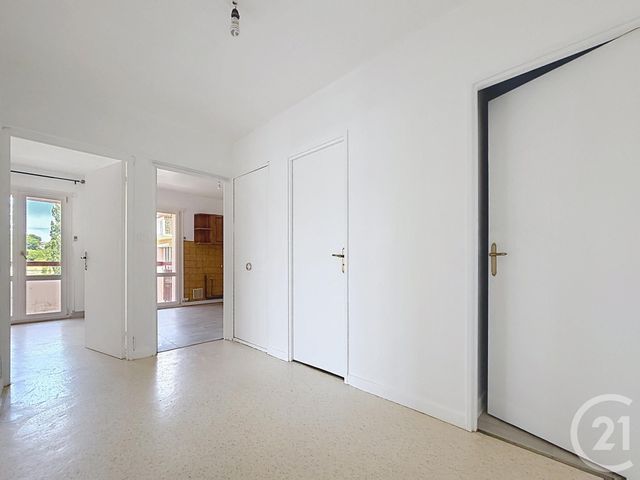 Appartement F3 à louer - 3 pièces - 64.8 m2 - LURE - 70 - FRANCHE-COMTE - Century 21 Gsm Immo