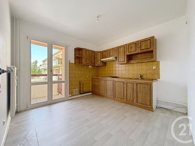 Appartement F3 à louer - 3 pièces - 64.8 m2 - LURE - 70 - FRANCHE-COMTE - Century 21 Gsm Immo