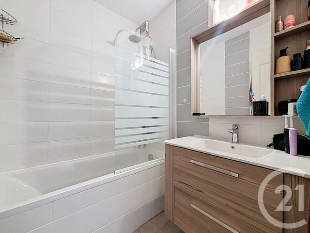 Appartement F5 à vendre - 5 pièces - 86.25 m2 - LURE - 70 - FRANCHE-COMTE - Century 21 Gsm Immo