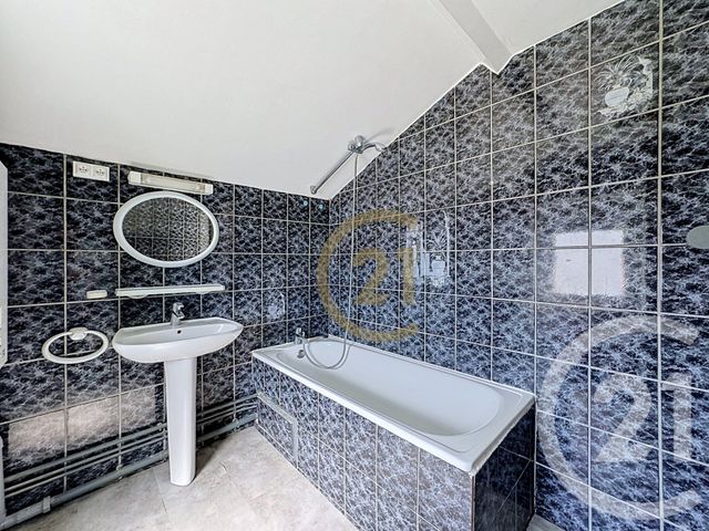 Appartement à vendre - 3 pièces - 58.0 m2 - DANJOUTIN - 90 - FRANCHE-COMTE - Century 21 Gsm Immo