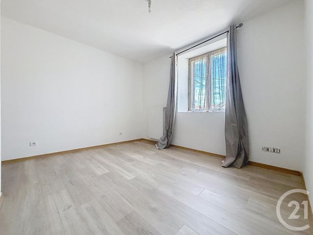 Appartement F3 à louer - 3 pièces - 68.83 m2 - LURE - 70 - FRANCHE-COMTE - Century 21 Gsm Immo