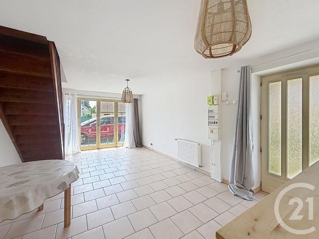 Appartement F3 à louer - 3 pièces - 68.83 m2 - LURE - 70 - FRANCHE-COMTE - Century 21 Gsm Immo