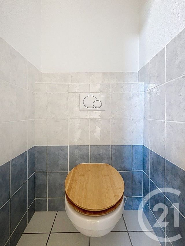 Appartement F3 à louer - 3 pièces - 59.3 m2 - LUXEUIL LES BAINS - 70 - FRANCHE-COMTE - Century 21 Gsm Immo