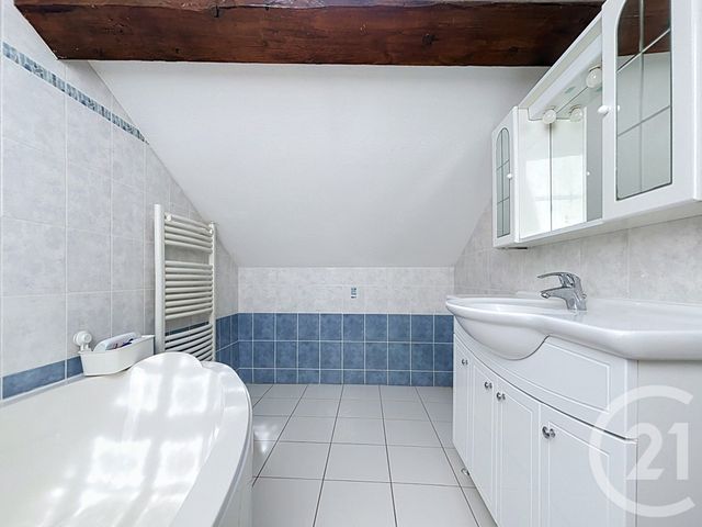 Appartement F3 à louer - 3 pièces - 59.3 m2 - LUXEUIL LES BAINS - 70 - FRANCHE-COMTE - Century 21 Gsm Immo