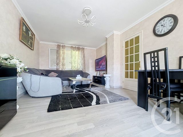 maison à louer - 7 pièces - 117.61 m2 - VESOUL - 70 - FRANCHE-COMTE - Century 21 Gsm Immo