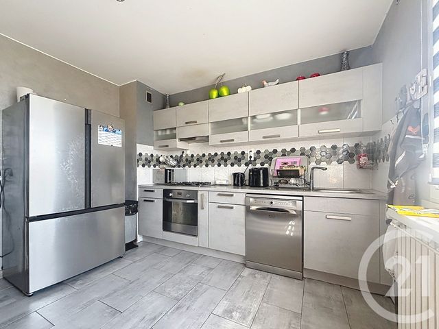 maison à louer - 7 pièces - 117.61 m2 - VESOUL - 70 - FRANCHE-COMTE - Century 21 Gsm Immo