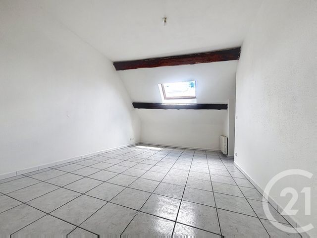 Appartement F2 à louer - 2 pièces - 45.0 m2 - LURE - 70 - FRANCHE-COMTE - Century 21 Gsm Immo