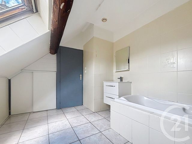 Appartement F2 à louer - 2 pièces - 45.0 m2 - LURE - 70 - FRANCHE-COMTE - Century 21 Gsm Immo