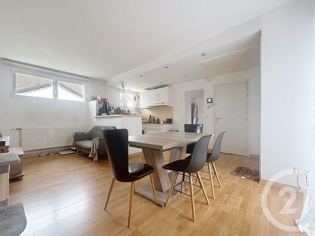 Appartement à louer - 2 pièces - 50.0 m2 - LURE - 70 - FRANCHE-COMTE - Century 21 Gsm Immo