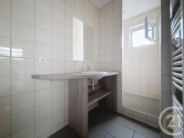 Appartement F3 à louer - 3 pièces - 69.69 m2 - FRAHIER ET CHATEBIER - 70 - FRANCHE-COMTE - Century 21 Gsm Immo