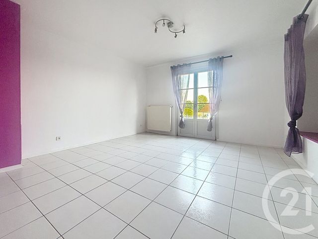 Appartement F3 à louer - 3 pièces - 69.0 m2 - SAULX - 70 - FRANCHE-COMTE - Century 21 Gsm Immo