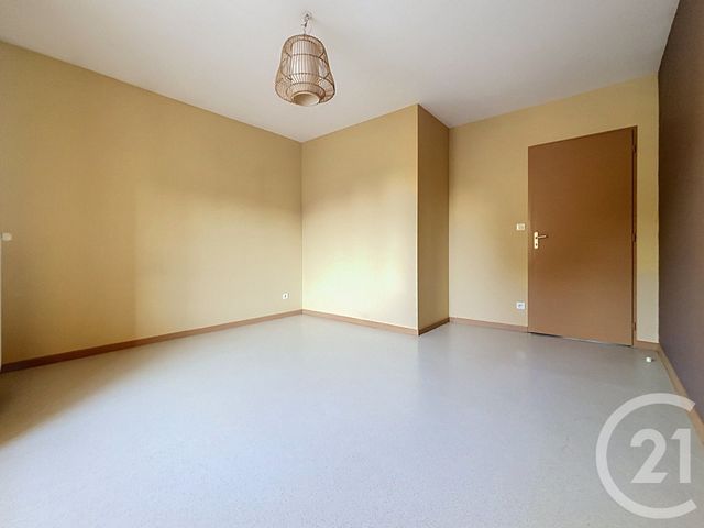 Appartement F3 à louer - 3 pièces - 69.0 m2 - SAULX - 70 - FRANCHE-COMTE - Century 21 Gsm Immo