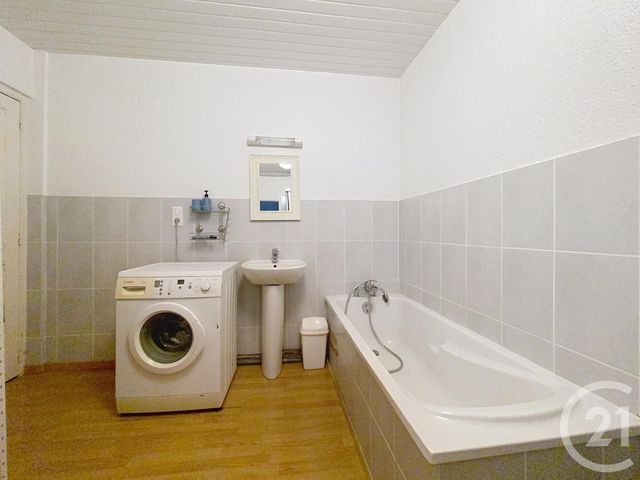 Appartement F3 à louer - 3 pièces - 84.2 m2 - LUXEUIL LES BAINS - 70 - FRANCHE-COMTE - Century 21 Gsm Immo