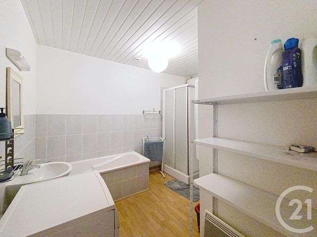 Appartement F3 à louer - 3 pièces - 84.2 m2 - LUXEUIL LES BAINS - 70 - FRANCHE-COMTE - Century 21 Gsm Immo