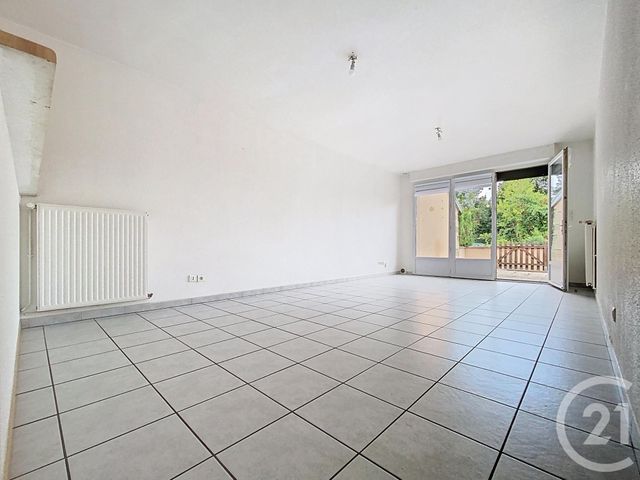 Appartement F3 à louer - 3 pièces - 72.27 m2 - ST SAUVEUR - 70 - FRANCHE-COMTE - Century 21 Gsm Immo