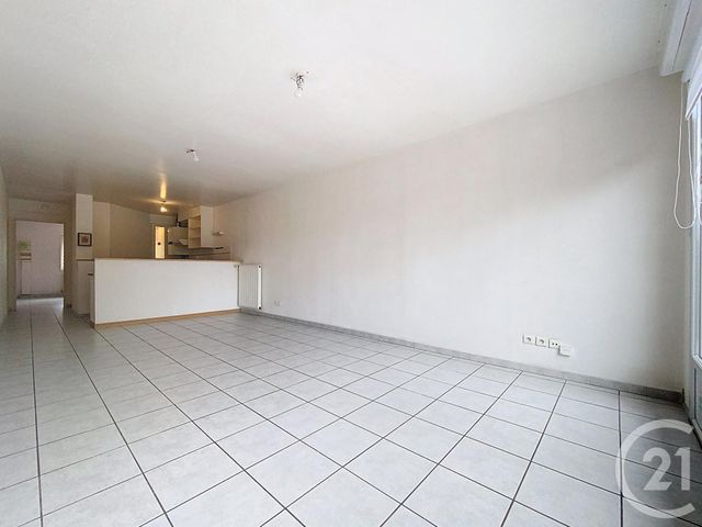 Appartement F3 à louer - 3 pièces - 72.27 m2 - ST SAUVEUR - 70 - FRANCHE-COMTE - Century 21 Gsm Immo