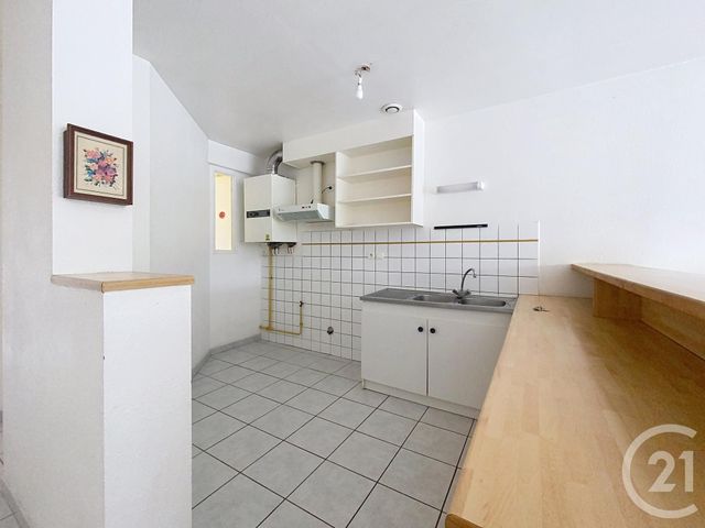 Appartement F3 à louer - 3 pièces - 72.27 m2 - ST SAUVEUR - 70 - FRANCHE-COMTE - Century 21 Gsm Immo
