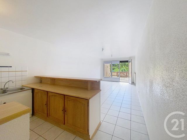 Appartement F3 à louer - 3 pièces - 72.27 m2 - ST SAUVEUR - 70 - FRANCHE-COMTE - Century 21 Gsm Immo