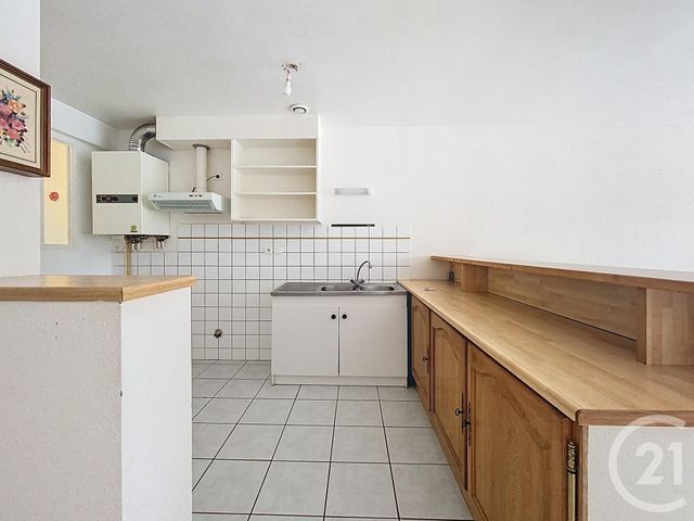 Appartement F3 à louer - 3 pièces - 72.27 m2 - ST SAUVEUR - 70 - FRANCHE-COMTE - Century 21 Gsm Immo