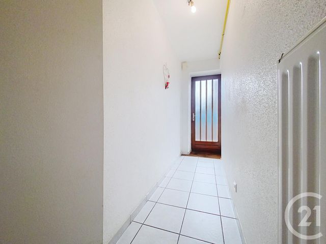 Appartement F3 à louer - 3 pièces - 72.27 m2 - ST SAUVEUR - 70 - FRANCHE-COMTE - Century 21 Gsm Immo