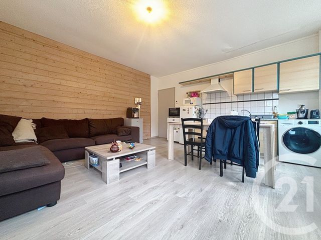 Appartement F3 à louer - 3 pièces - 59.22 m2 - VESOUL - 70 - FRANCHE-COMTE - Century 21 Gsm Immo