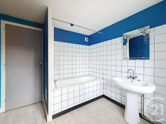 Appartement F3 à louer - 3 pièces - 82.45 m2 - HERICOURT - 70 - FRANCHE-COMTE - Century 21 Gsm Immo