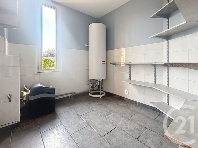 Appartement F4 à louer - 4 pièces - 109.85 m2 - VESOUL - 70 - FRANCHE-COMTE - Century 21 Gsm Immo
