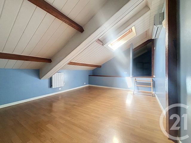 Appartement F4 à louer - 4 pièces - 109.85 m2 - VESOUL - 70 - FRANCHE-COMTE - Century 21 Gsm Immo