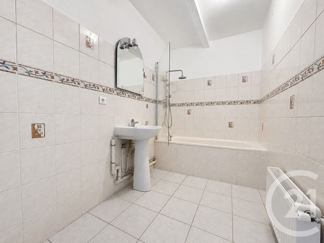 Appartement F4 à louer - 4 pièces - 78.0 m2 - ST SAUVEUR - 70 - FRANCHE-COMTE - Century 21 Gsm Immo