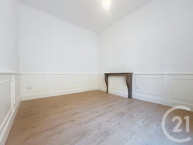 Appartement F3 à louer - 3 pièces - 61.7 m2 - VESOUL - 70 - FRANCHE-COMTE - Century 21 Gsm Immo