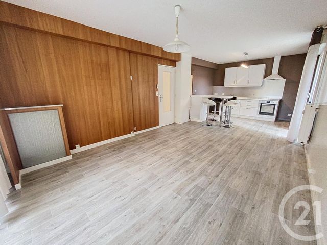 Appartement F3 à louer - 3 pièces - 63.65 m2 - VESOUL - 70 - FRANCHE-COMTE - Century 21 Gsm Immo