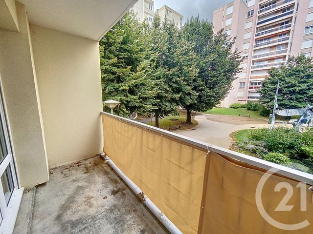 Appartement F3 à louer - 3 pièces - 63.65 m2 - VESOUL - 70 - FRANCHE-COMTE - Century 21 Gsm Immo
