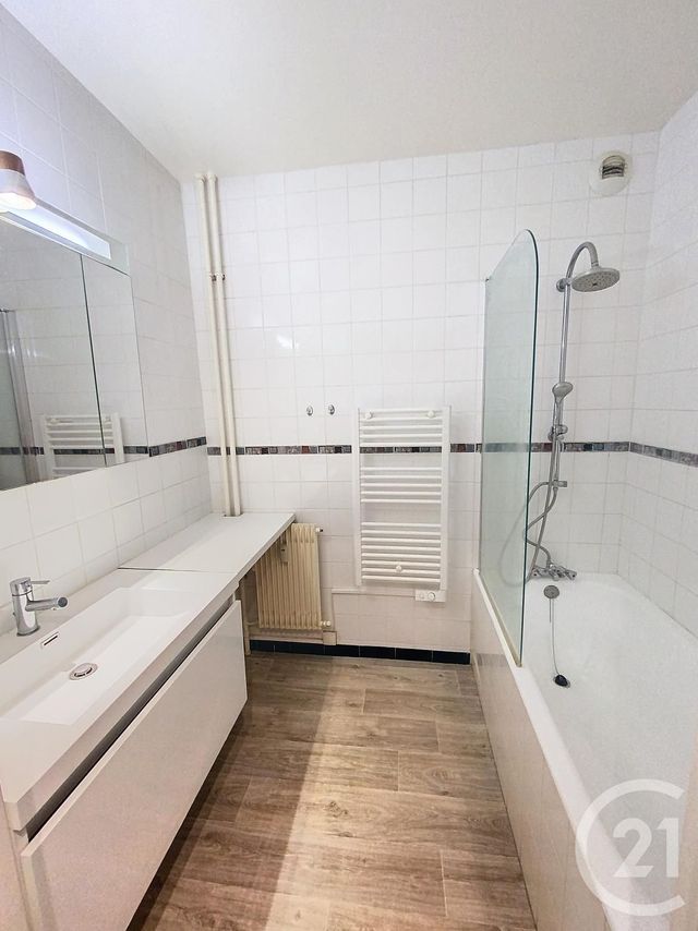 Appartement F3 à louer - 3 pièces - 63.65 m2 - VESOUL - 70 - FRANCHE-COMTE - Century 21 Gsm Immo