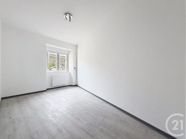 Appartement F3 à louer - 3 pièces - 60.0 m2 - RONCHAMP - 70 - FRANCHE-COMTE - Century 21 Gsm Immo