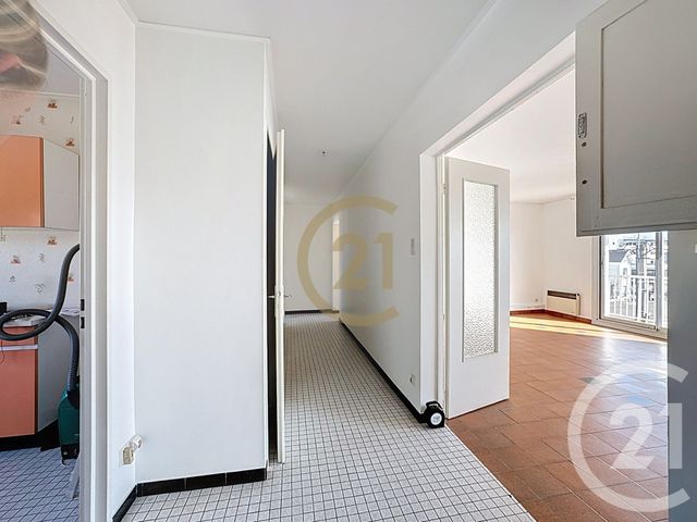 Afficher la photo en grand Appartement F3 à vendre - 4 pièces - 87.34 m2 - LURE - 70 - FRANCHE-COMTE - Century 21 Gsm Immo
