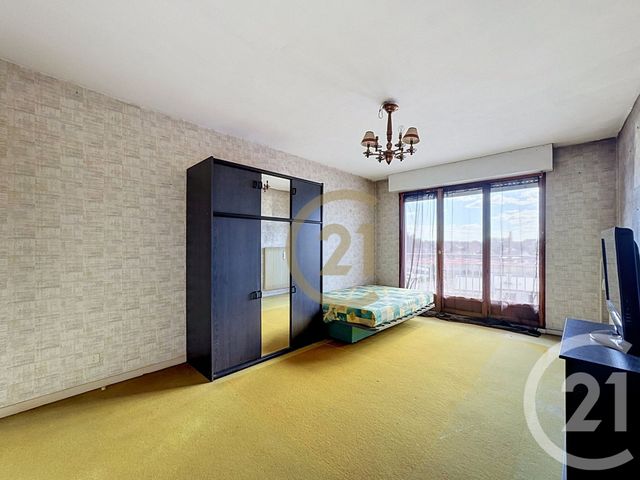 Appartement F4 à vendre - 4 pièces - 81.8 m2 - LUXEUIL LES BAINS - 70 - FRANCHE-COMTE - Century 21 Gsm Immo