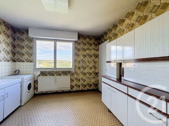 Appartement F4 à vendre - 4 pièces - 81.8 m2 - LUXEUIL LES BAINS - 70 - FRANCHE-COMTE - Century 21 Gsm Immo