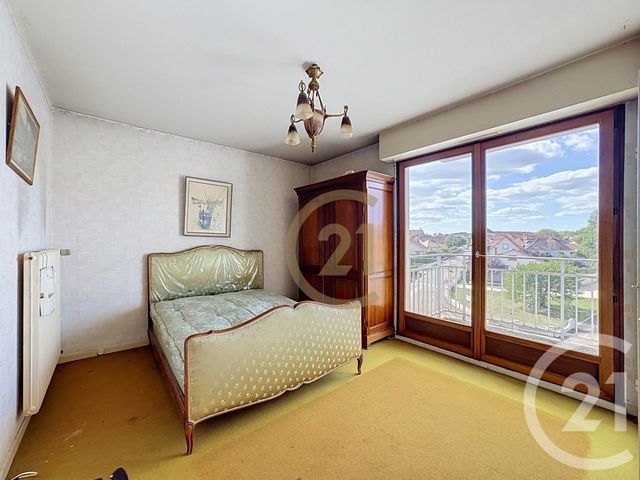 Appartement F4 à vendre - 4 pièces - 81.8 m2 - LUXEUIL LES BAINS - 70 - FRANCHE-COMTE - Century 21 Gsm Immo