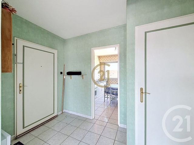 Appartement F4 à vendre - 4 pièces - 90.18 m2 - LURE - 70 - FRANCHE-COMTE - Century 21 Gsm Immo