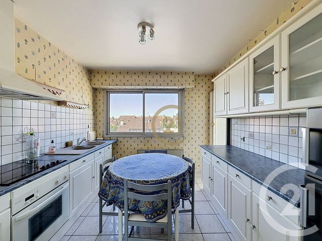 Appartement F4 à vendre - 4 pièces - 90.18 m2 - LURE - 70 - FRANCHE-COMTE - Century 21 Gsm Immo