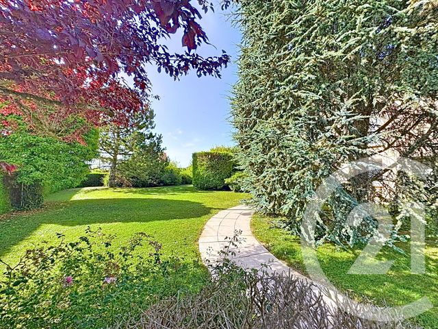 maison à vendre - 6 pièces - 179.0 m2 - ROYE - 70 - FRANCHE-COMTE - Century 21 Gsm Immo