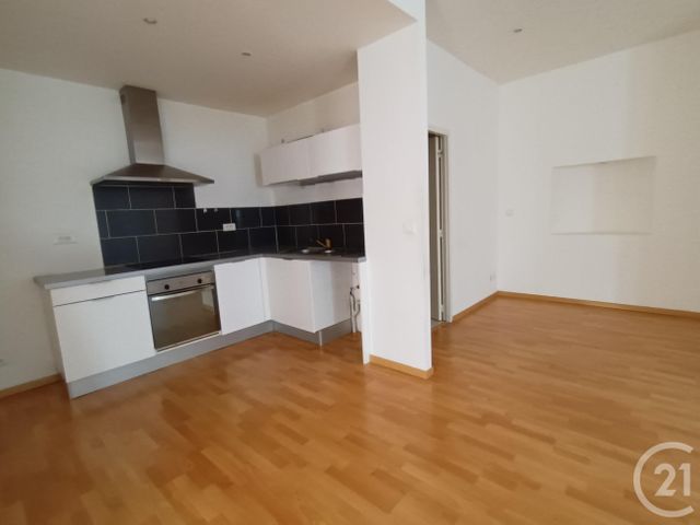 Appartement F3 à louer - 3 pièces - 72.59 m2 - LURE - 70 - FRANCHE-COMTE - Century 21 Gsm Immo