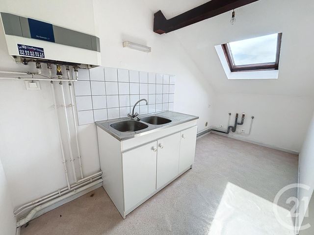 Appartement F1 à louer - 1 pièce - 26.62 m2 - LURE - 70 - FRANCHE-COMTE - Century 21 Gsm Immo