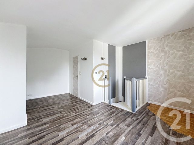 Appartement F2 à vendre - 2 pièces - 38.0 m2 - AUDINCOURT - 25 - FRANCHE-COMTE - Century 21 Gsm Immo